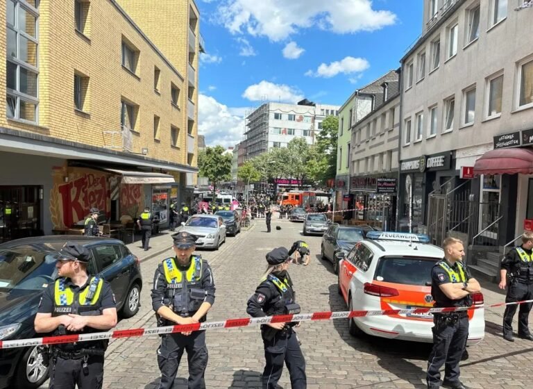 Mann bedroht Polizei vor EM-Spiel in Hamburg mit Axt